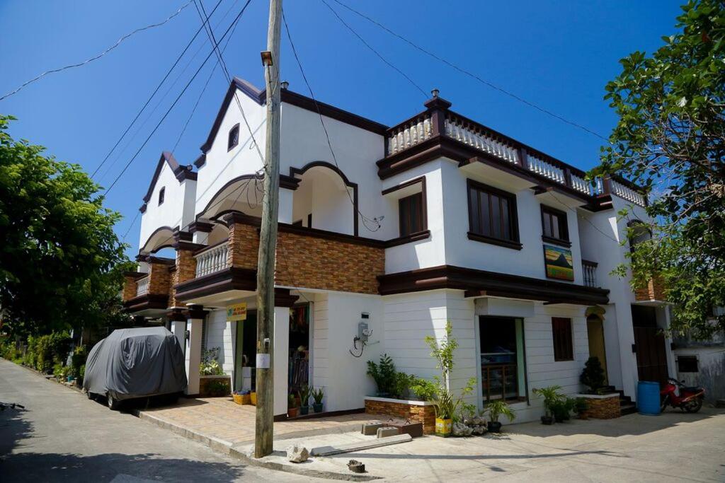 Florabells Iraya Guest House - Batanes Basco Exterior photo